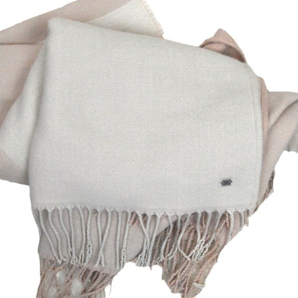 SOIA & KYO Soft Acrylic Wrap Poncho Shawl, Color Block Blush & Cream - One Size - Picture 4 of 11